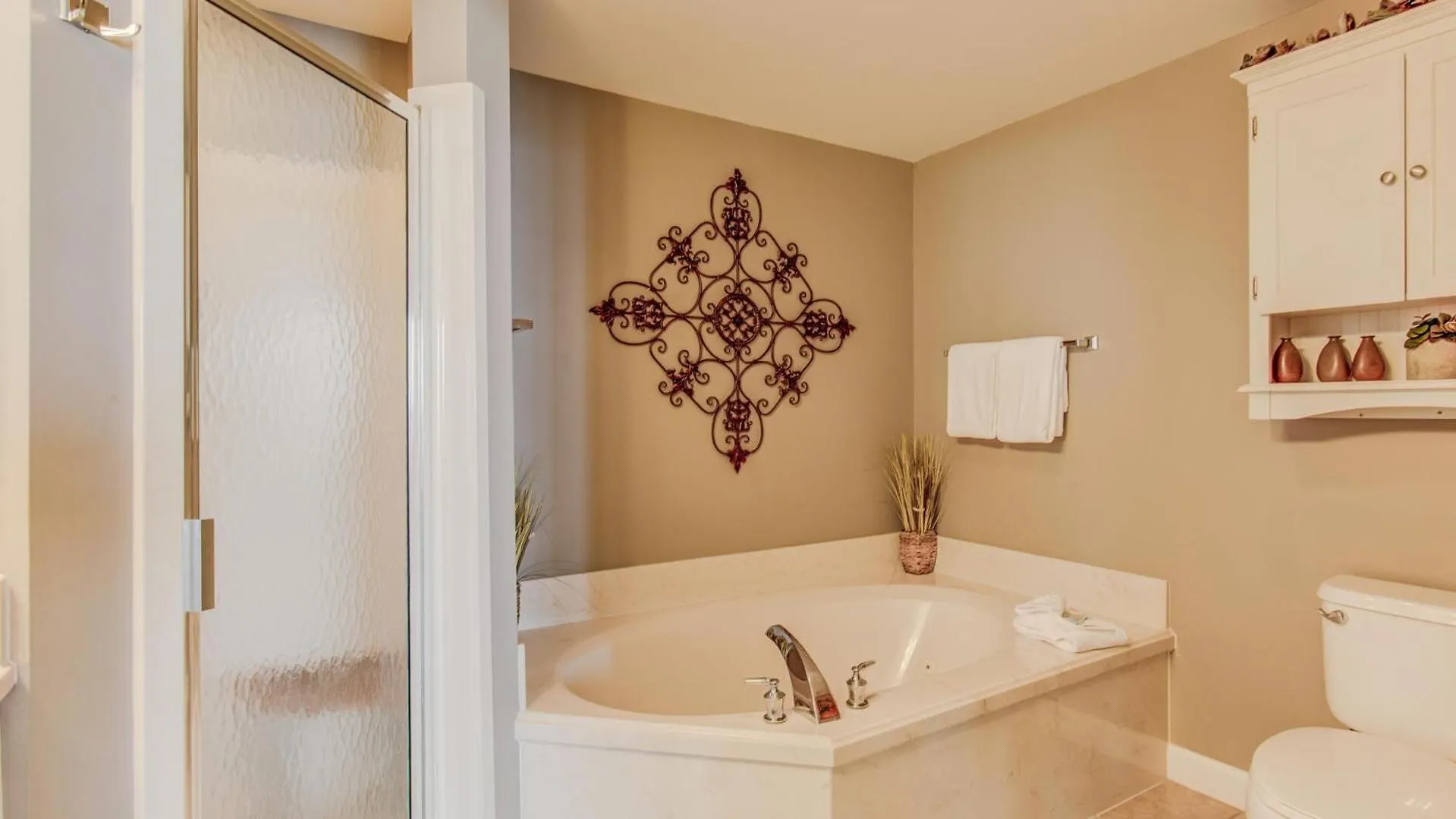 Beachview In The Heart Of Destin 0*,  United States