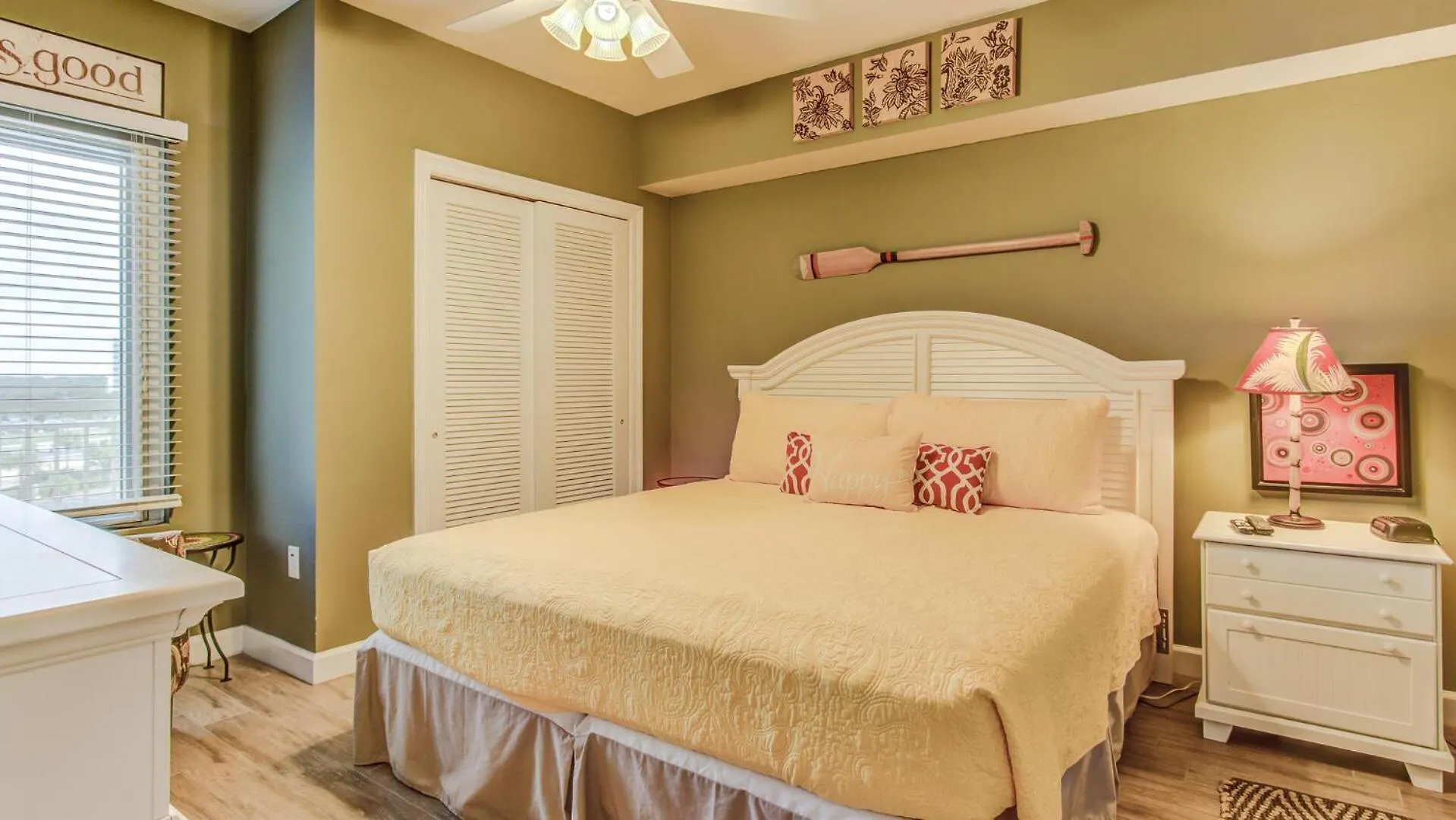 Beachview In The Heart Of Destin 0*,  United States
